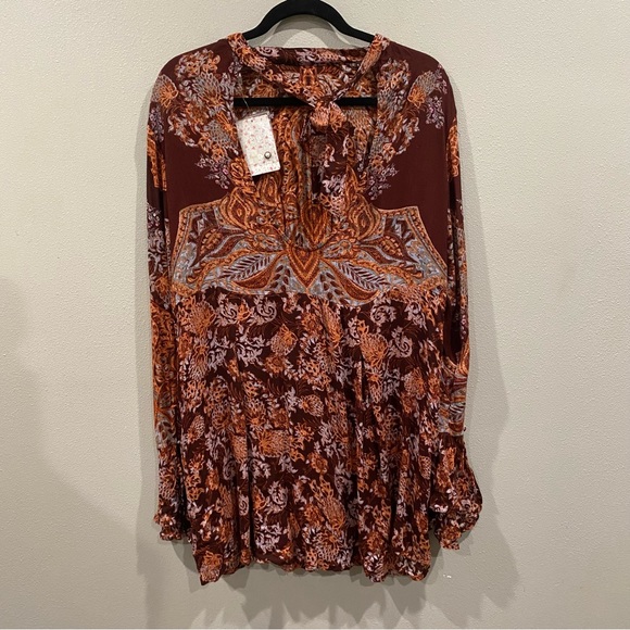 Free People NWT High Neck Cut Out Long Sleeve Tunic Top Maroon Red Med OB834537 - Picture 12 of 13